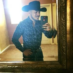 Meet your Posher, Javier